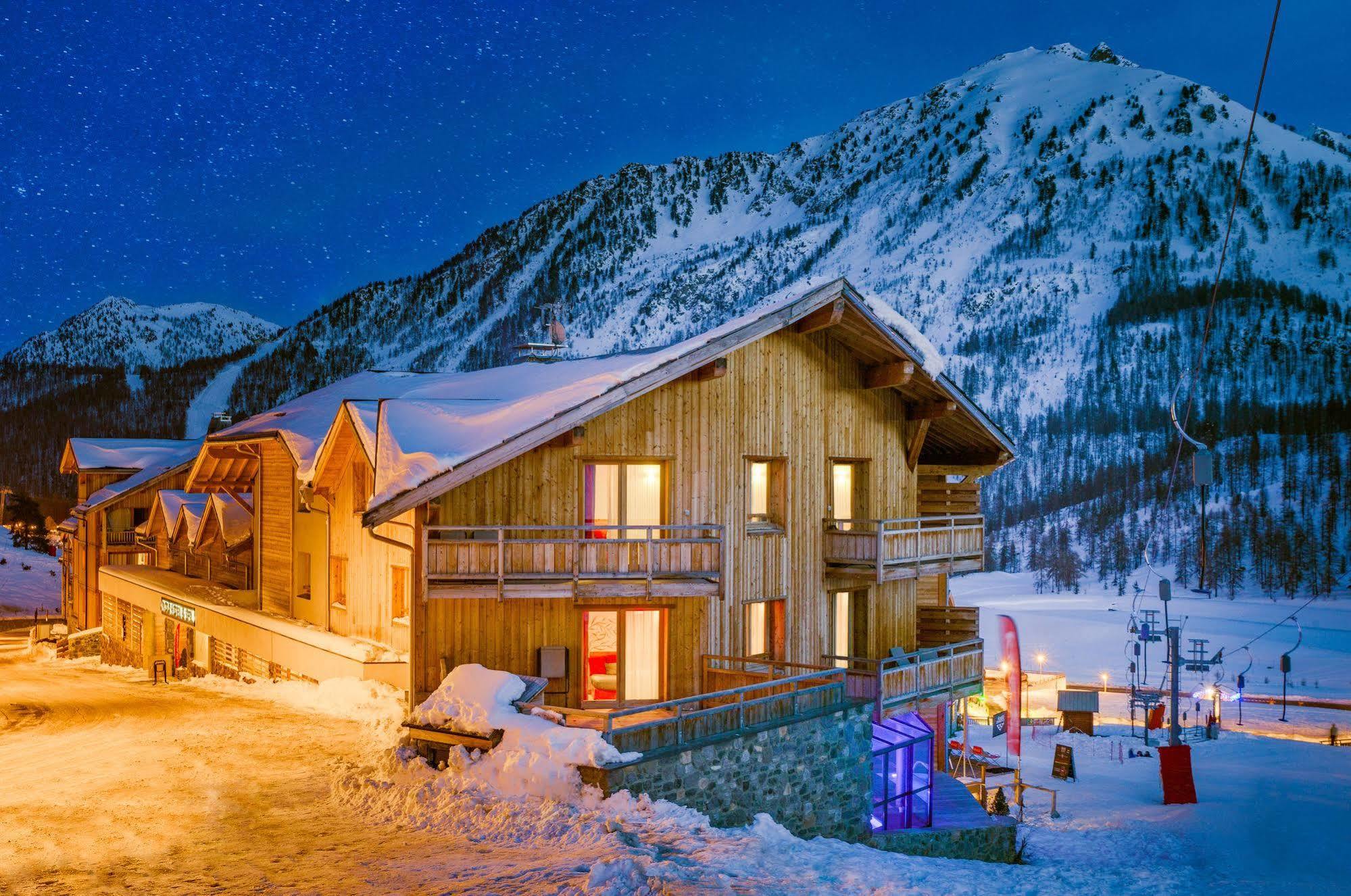 Anova Hotel & Spa Montgenèvre Exteriör bild